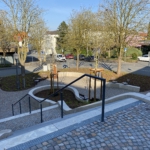 Neugestalteter Büchereivorplatz